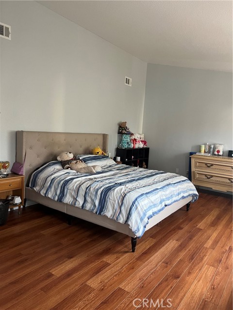 Detail Gallery Image 15 of 18 For 1127 Mcfarland, Wilmington,  CA 90744 - 4 Beds | 3 Baths