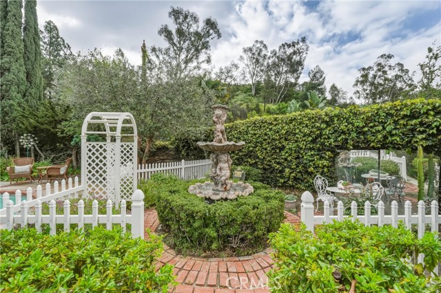 Detail Gallery Image 37 of 45 For 980 S Rutgers Circle, Anaheim Hills,  CA 92807 - 3 Beds | 3 Baths