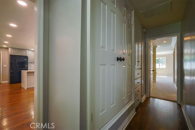 1375 N Euclid Avenue, Upland CA: https://media.crmls.org/medias/3d7cc44e-d7f4-427f-bf65-f001cfea538d.jpg