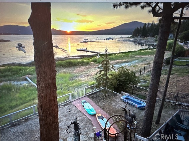 Detail Gallery Image 2 of 6 For 202 S Eagle Dr, Big Bear Lake,  CA 92315 - 5 Beds | 5 Baths