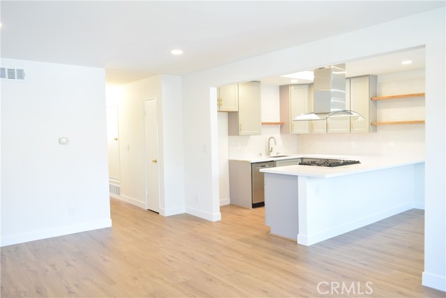 Detail Gallery Image 3 of 17 For 3103 Ginger #C,  Costa Mesa,  CA 92626 - 2 Beds | 2 Baths