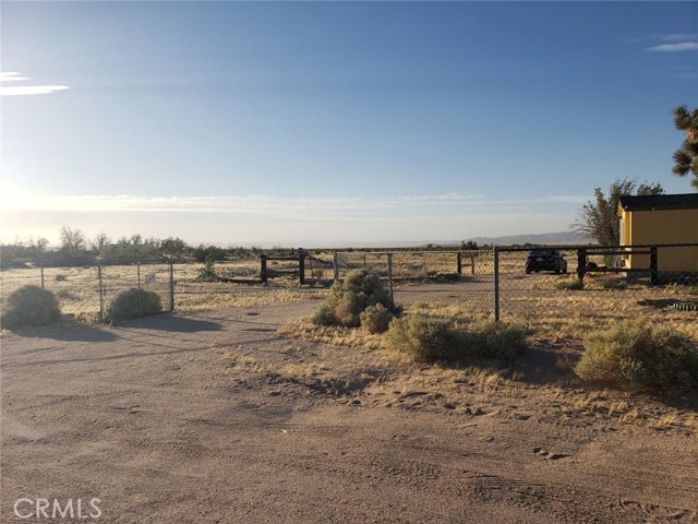 Detail Gallery Image 3 of 3 For 47864 Derwent Dr, Newberry Springs,  CA 92365 - 2 Beds | 1 Baths