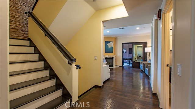 Detail Gallery Image 20 of 64 For 6438 Georgius Way, Los Angeles,  CA 90068 - 4 Beds | 4 Baths