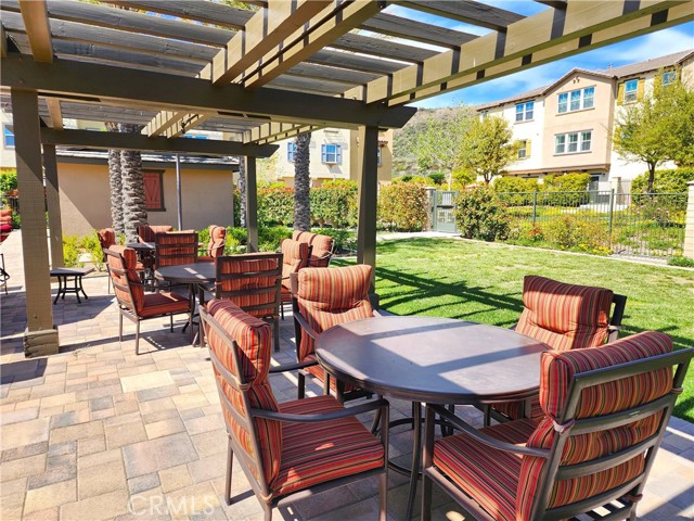 22013 Barrington Way, Saugus CA: https://media.crmls.org/medias/3d7f0c3e-ad34-42b3-a33e-44c1896bbb29.jpg
