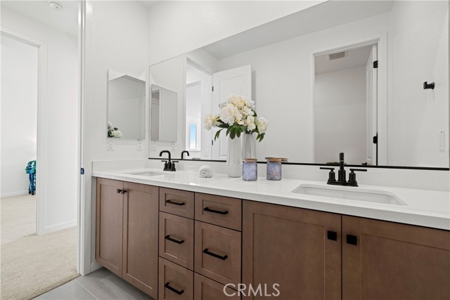 28528 Wildflower Terrace, Castaic CA: https://media.crmls.org/medias/3d7fcfd0-9df8-482a-a443-9bb90b36f34b.jpg