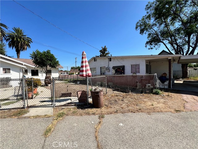3855 Maine Avenue, Baldwin Park CA: https://media.crmls.org/medias/3d803abf-bc2e-4899-bc5b-c8e5a871016b.jpg