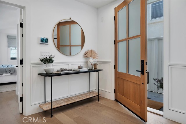 Detail Gallery Image 3 of 49 For 620 12th Street, Manhattan Beach,  CA 90266 - 5 Beds | 4/1 Baths