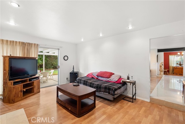 Detail Gallery Image 24 of 37 For 9412 Hingham, Huntington Beach,  CA 92646 - 5 Beds | 3 Baths