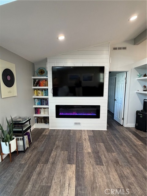 Detail Gallery Image 5 of 36 For 80 Huntington #218,  Huntington Beach,  CA 92648 - 3 Beds | 2 Baths