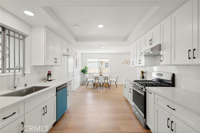 928 S Laurel St., Santa Ana CA: https://media.crmls.org/medias/3d81ecca-9b2c-4525-a3b7-9fe3ddeeb2ba.jpg