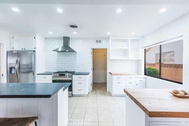 Detail Gallery Image 30 of 47 For 6563 Bianca, Van Nuys,  CA 91406 - 3 Beds | 2 Baths