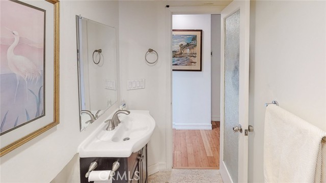 Detail Gallery Image 9 of 35 For 274 3 Diamond St, Laguna Beach,  CA 92651 - 3 Beds | 2/1 Baths