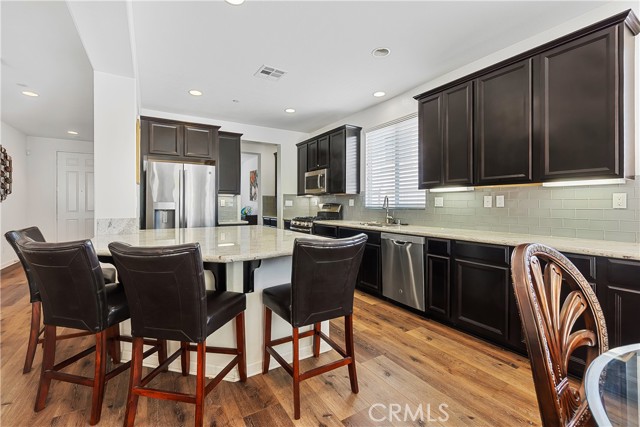 Detail Gallery Image 12 of 44 For 4101 Cottonwood Cir, Lake Elsinore,  CA 92530 - 4 Beds | 3/1 Baths