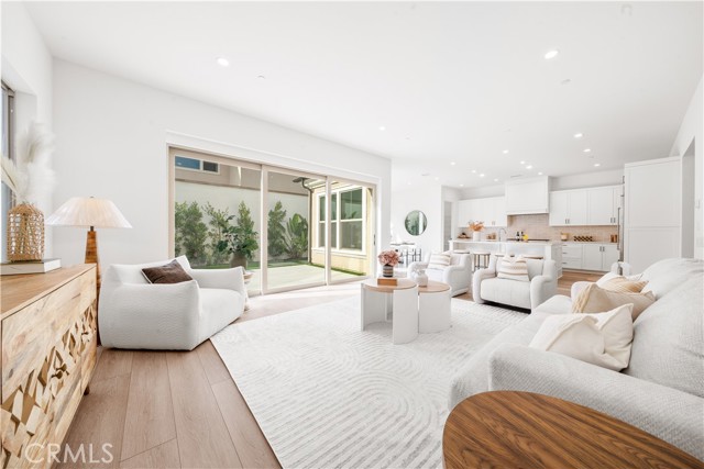 Detail Gallery Image 8 of 17 For 311 Brimwood, Irvine,  CA 92618 - 4 Beds | 3 Baths