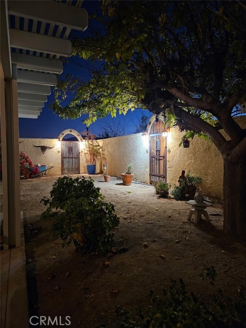 Detail Gallery Image 4 of 69 For 10341 Pinon Ave, Morongo Valley,  CA 92256 - 4 Beds | 3 Baths