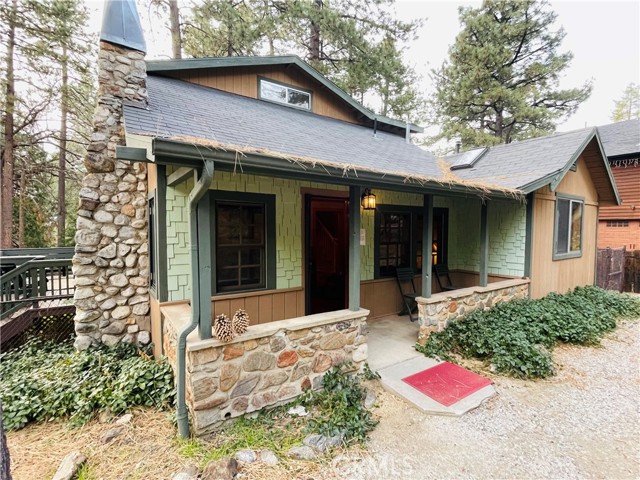 Detail Gallery Image 2 of 29 For 26546 Green Ave, Idyllwild,  CA 92549 - 3 Beds | 2 Baths