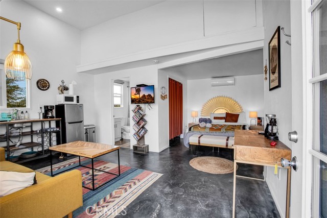 59427 La Crescenta Drive, Yucca Valley CA: https://media.crmls.org/medias/3d835262-bd14-488e-bf8c-e4f15565a249.jpg