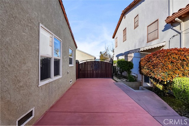 Detail Gallery Image 7 of 33 For 956 J, Los Banos,  CA 93635 - 2 Beds | 1 Baths