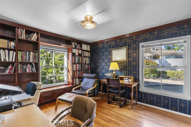 1815 Las Flores Drive, Glendale CA: https://media.crmls.org/medias/3d8364ad-064f-4322-9857-73506a013dd1.jpg