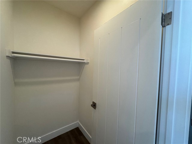 1737 1/2 Magnolia Avenue, Los Angeles CA: https://media.crmls.org/medias/3d83c859-a305-4d34-a82c-67ef9fd70c2b.jpg