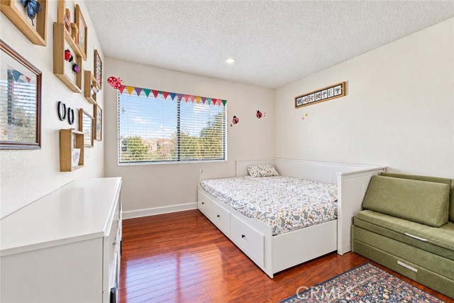 15106 Nordhoff photo 12