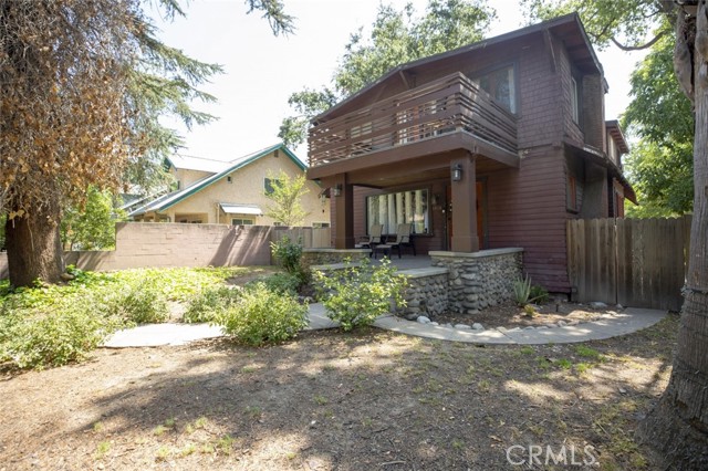 1010 N Madison Avenue, Pasadena CA: https://media.crmls.org/medias/3d84afc4-d795-4386-8eb1-aa525b4ba78c.jpg
