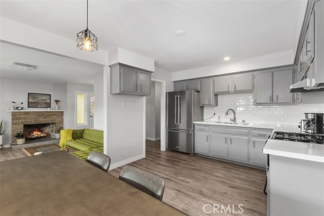 1921 Sherry Lane, Santa Ana CA: https://media.crmls.org/medias/3d84bf4f-b807-4504-ad8a-38ecfe5cb587.jpg