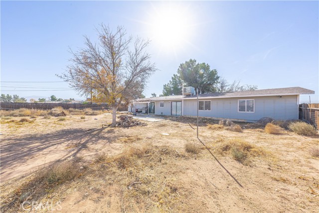 Detail Gallery Image 24 of 31 For 21006 Pine Ridge Ave, Apple Valley,  CA 92307 - 3 Beds | 2 Baths