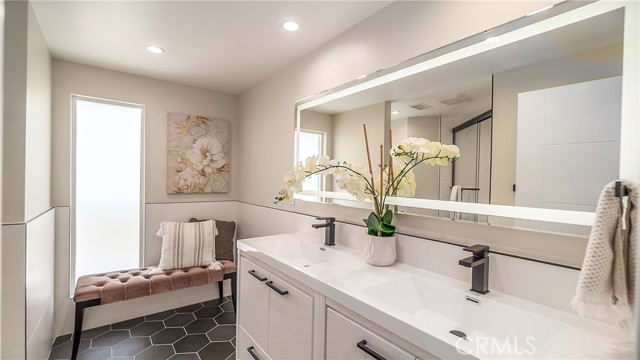 27333 Rainbow Ridge Road, Palos Verdes Peninsula, California 90274, 4 Bedrooms Bedrooms, ,3 BathroomsBathrooms,Residential,Sold,Rainbow Ridge,SB22081661