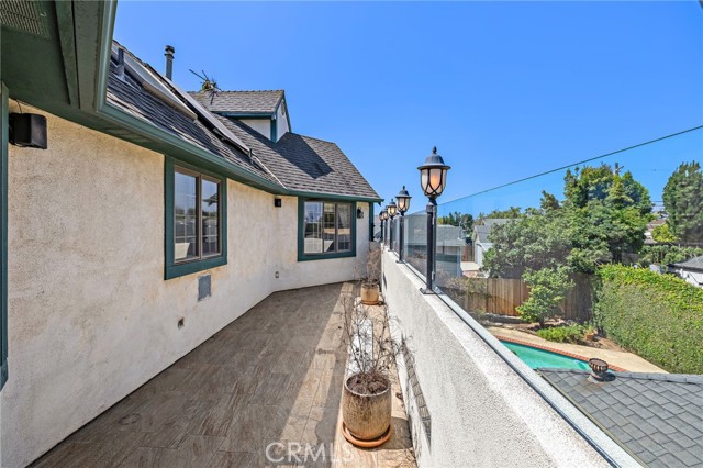 Detail Gallery Image 43 of 49 For 8001 Alverstone Ave, Los Angeles,  CA 90045 - 3 Beds | 4 Baths