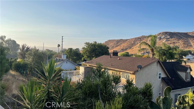 7929 bolton ave, Riverside CA: https://media.crmls.org/medias/3d869618-d0a6-4f11-9885-880f000d7ec7.jpg