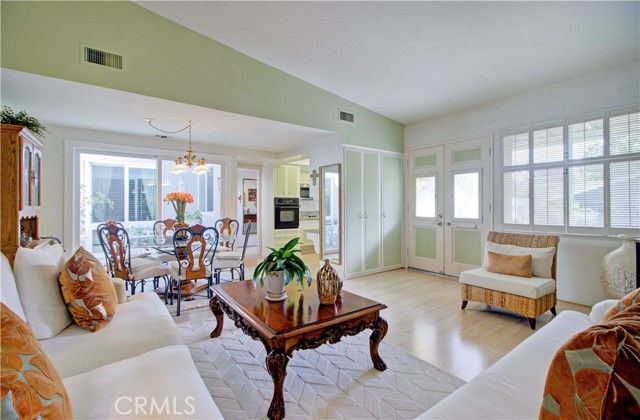 Detail Gallery Image 8 of 53 For 89 Calle Aragon #F,  Laguna Woods,  CA 92637 - 2 Beds | 1 Baths