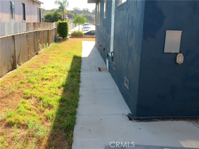 524 Gulf Avenue, Wilmington CA: https://media.crmls.org/medias/3d87524e-b2cb-4011-a4a7-36b85fef39a0.jpg