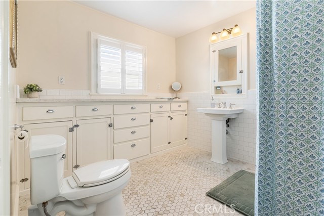 Detail Gallery Image 20 of 28 For 2714 Sunset Ave, Bakersfield,  CA 93304 - 3 Beds | 1 Baths