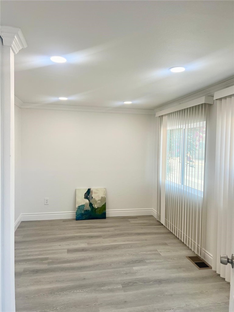 Detail Gallery Image 9 of 12 For 10701 Cedar Ave #124,  Bloomington,  CA 92316 - 3 Beds | 2 Baths