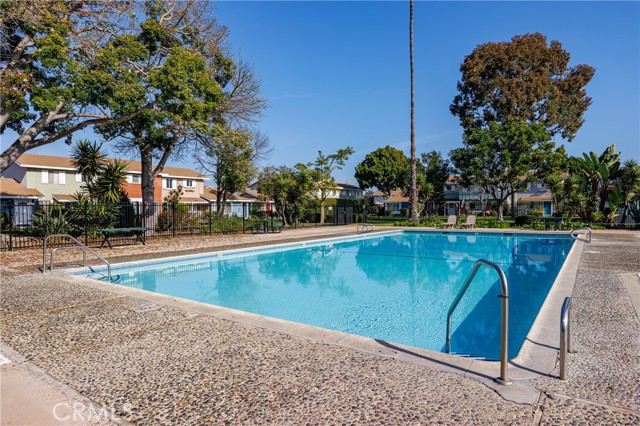 Detail Gallery Image 24 of 35 For 10220 Holburn, Huntington Beach,  CA 92646 - 1 Beds | 1 Baths