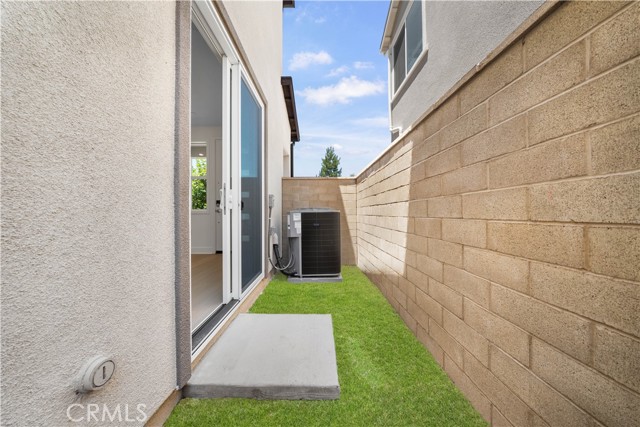 410 Lobata, Irvine CA: https://media.crmls.org/medias/3d88e6f9-4bdb-48eb-93d9-87d71b2d84a4.jpg