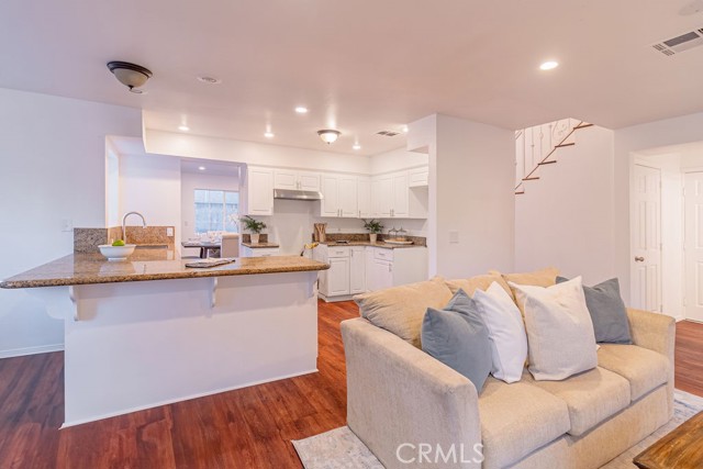 Detail Gallery Image 6 of 24 For 14501 California, Baldwin Park,  CA 91706 - 4 Beds | 4/1 Baths