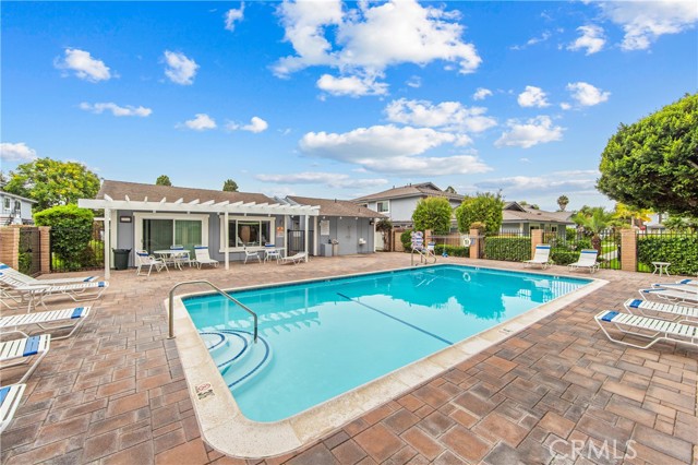 Detail Gallery Image 5 of 42 For 16407 La Bonita Ln #140,  Huntington Beach,  CA 92649 - 2 Beds | 1 Baths