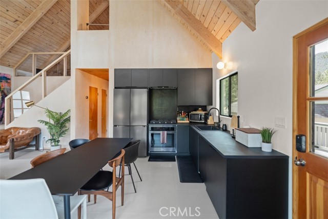 Detail Gallery Image 9 of 75 For 2220 Bernina Dr, –,  CA 93222 - 3 Beds | 2 Baths
