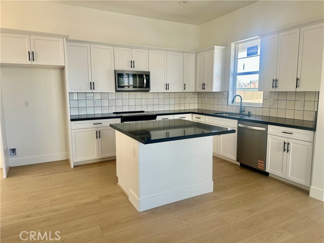 189 Cessna Court, San Luis Obispo CA: https://media.crmls.org/medias/3d8a24ab-537d-49d8-8f3d-04c8036b9f0f.jpg