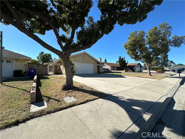 Detail Gallery Image 3 of 58 For 1249 W Vodden St, Bloomington,  CA 92316 - 4 Beds | 2 Baths