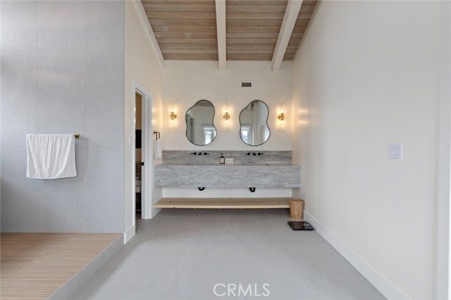 22224 Reynolds Drive, Torrance CA: https://media.crmls.org/medias/3d8ae4ad-18bc-4f9d-87bc-0874a5f02514.jpg