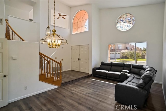 Detail Gallery Image 2 of 23 For 447 W Avenue J12, Lancaster,  CA 93534 - 4 Beds | 3 Baths