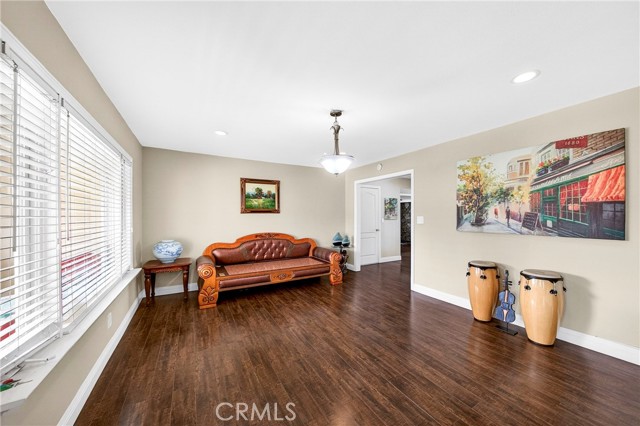 Image 5 of 44 For 15243 Crosswood