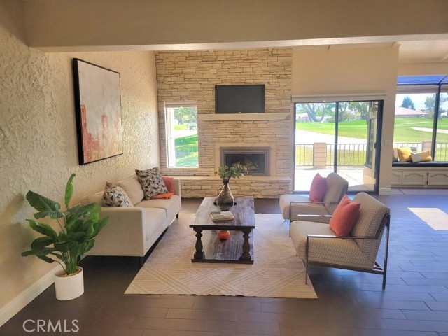 Detail Gallery Image 1 of 3 For 17849 Pebble Beach Dr, Victorville,  CA 92395 - 3 Beds | 2/1 Baths