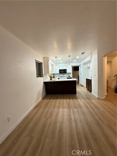 Detail Gallery Image 8 of 27 For 16001 S Vermont #60,  Gardena,  CA 90247 - 3 Beds | 3 Baths