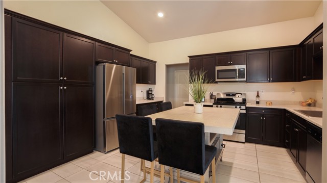 Detail Gallery Image 8 of 28 For 1133 Avenida Del Rio, San Jacinto,  CA 92582 - 3 Beds | 2 Baths