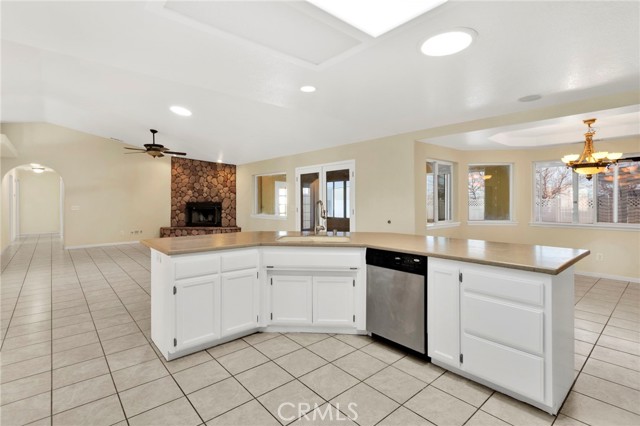 Detail Gallery Image 25 of 26 For 7845 Fuente Rd, Oak Hills,  CA 92344 - 4 Beds | 3 Baths