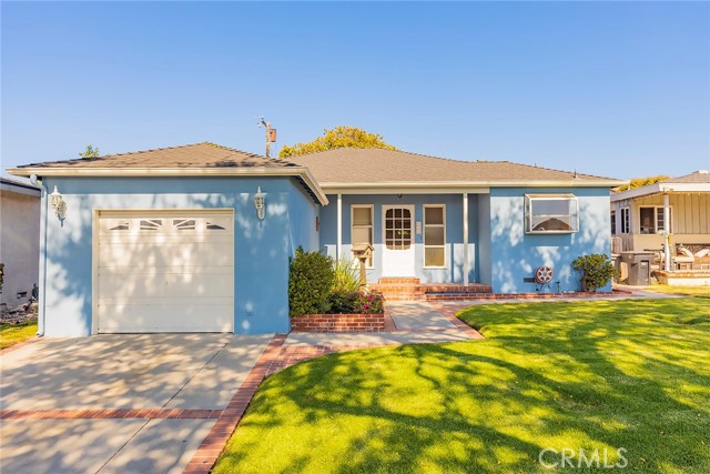 820 Kornblum Avenue, Torrance CA: https://media.crmls.org/medias/3d8eead3-17a5-4af1-bd9d-fcc29336b4bb.jpg